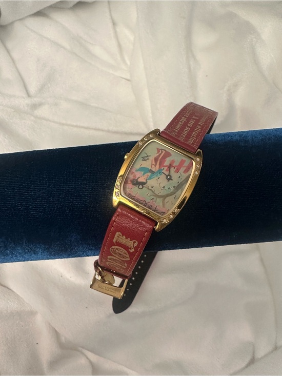 Harajuku Lovers Accessories - Harajuku Lovers Gwen Stefani Vintage Red Double Wrap Watch HLLA40 - VGUC